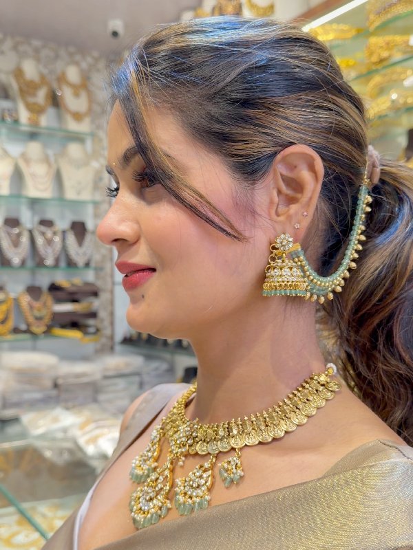Kasu Mala Necklace Set with Premium Kundan Work & Antique Jhumka Earrings - Image 3